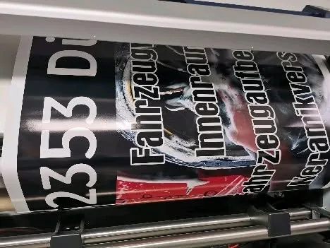 Werbebanner im Großformatdrucker bei Creative24 in Düren